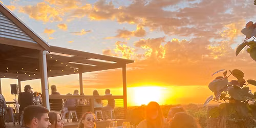 PIZZA & SHIRAZ SUNSET BAR