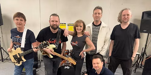 Szandi Rock Band koncert klasszikus sl\u00e1gerekkel