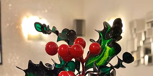 CHRISTMAS Holly & Mistletoe Resin Decorations Workshop