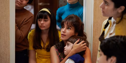 Caf\u00e9-cin\u00e9 : MA M\u00c8RE, DIEU ET SYLVIE VARTAN | Garage \u00e0 Simon