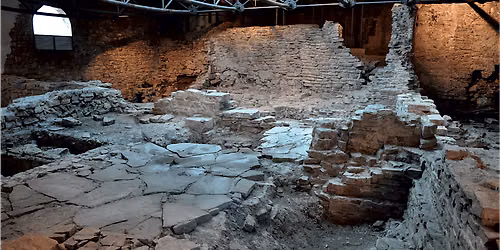 Prima delle mura: gli spazi della citt\u00e0 romana