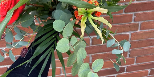 Blomsterkusus med naturen gaver