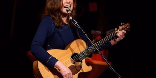 Sarah McQuaid - Live at the Folk