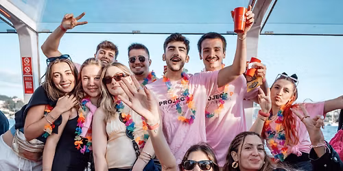 Porto: Crazy Pub Crawl with 8 drinks, free shots, games + VIP