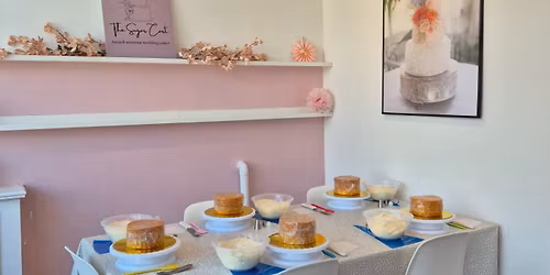 Vintage piped buttercream cake decorating class