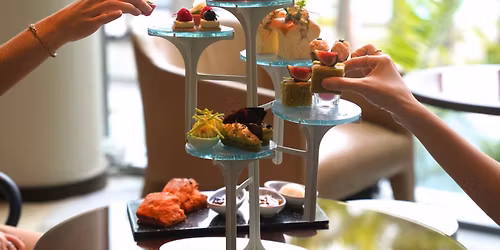 W Singapore\u2014Sentosa Cove: A Tale of Two Hues