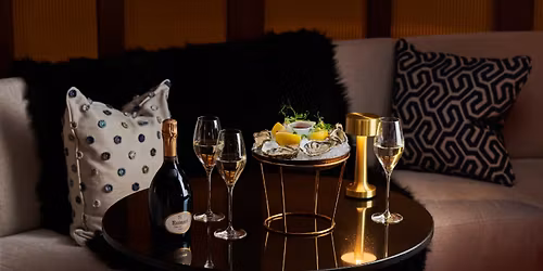 Oysters & Champagne Evenings at MO BAR
