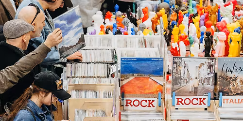 Il Natale di East Market tra regali vintage e stravaganti addobbi 