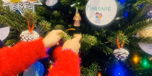 Warsztaty ozdabiania \u015bwi\u0105tecznych piernik\u00f3w z "Gryfnymi Bajtlami" w PH Arena