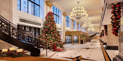 Live Holiday Caroling at the JW Marriott Chicago
