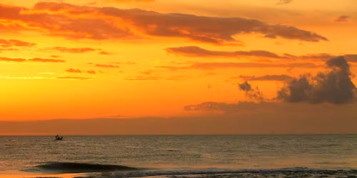 Durga Yoga | Friday Beach Hatha Yoga at Playa del Postiguet (Alicante)