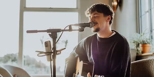 Toby Webb | Live in the Lounge