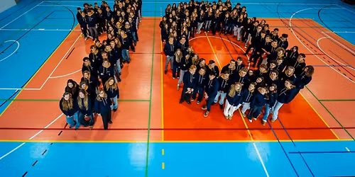 Tu liceum przypomina uniwersytet. Akademeia High School ko\u0144czy 10 lat      