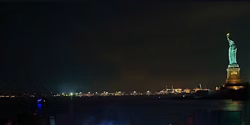 FRIDAY NYC SPRING BREAK KICKOFF HIP HOP VS REGGAE YACHT PARTY