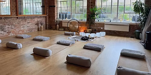Reiki Infused Sound Bath - Yogalina (Witney)