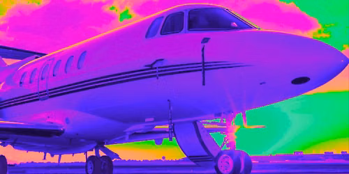 RUNWAY \/ EXPERIENCE . YXU