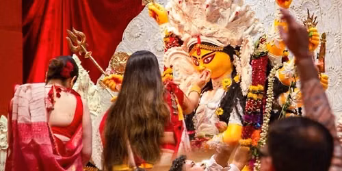Hoyi Choyi Anondo Foundation Pujo, Matunga