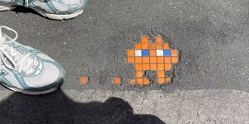 Visiter Paris en famille en chassant le street-art et les Space Invaders
