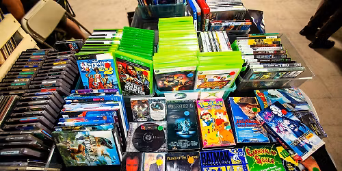 Analog Alley Physical Media Market