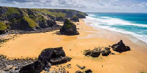 (Bank Holiday) Hiking Cornwall \u2013 Land's End, Golden Beaches, Ice Cream Farm