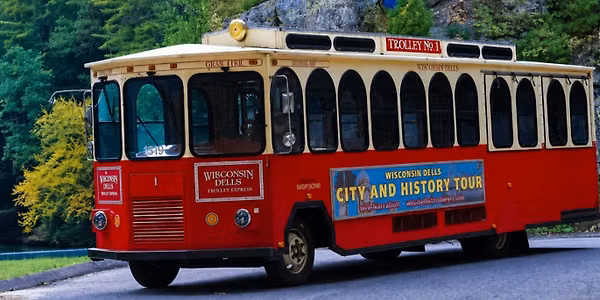 🍷 Wisconsin Dells Winery Trolley Tour | Adults 45+